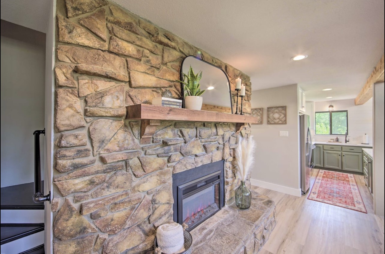 10630 River Ranch Road Kemp, TX 75143 - Photo 16 of 42 Stone fireplace creates a warm focal point in the great room.
