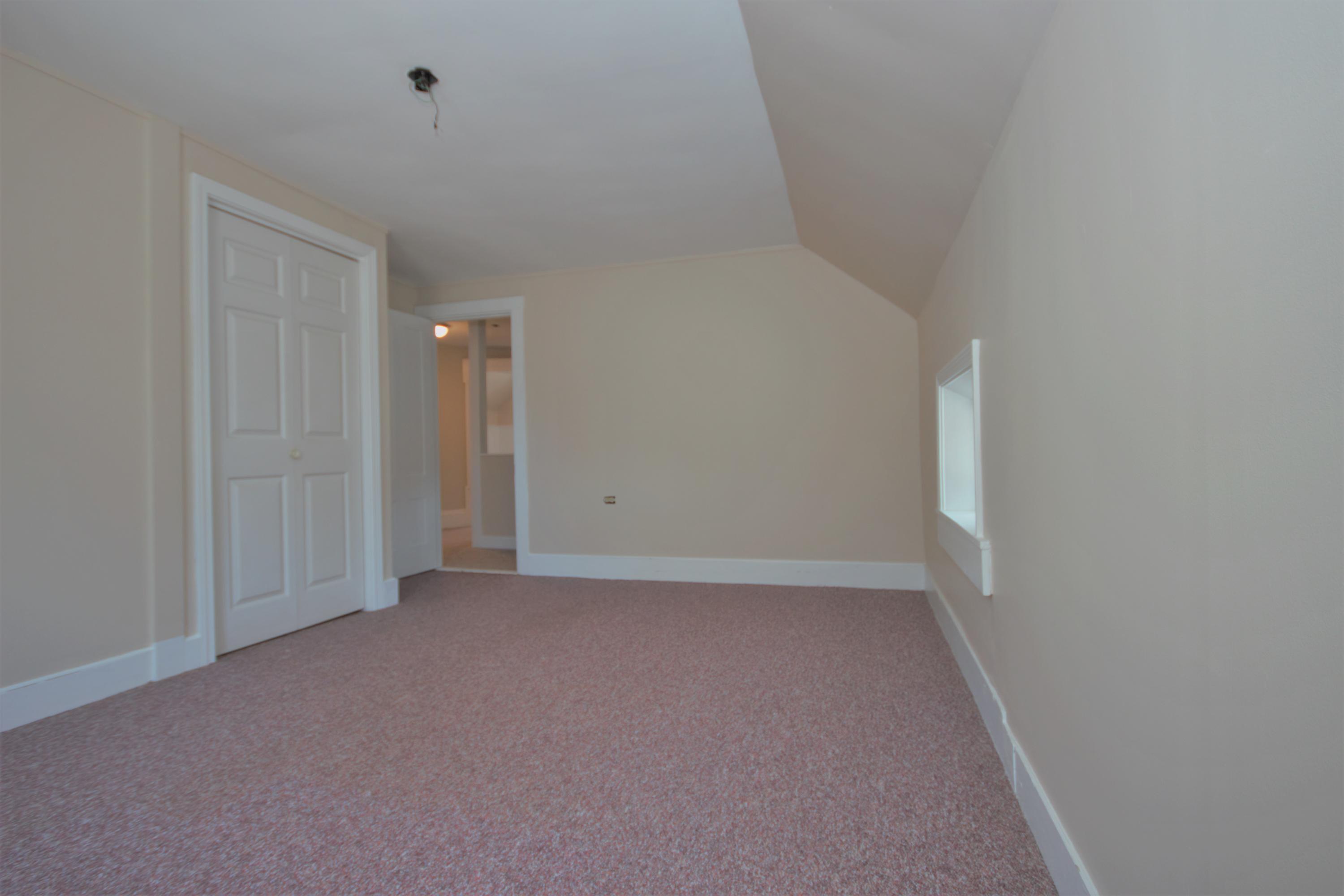 22 Rock Street Bangor, ME 04401 - Photo 38 of 40 34