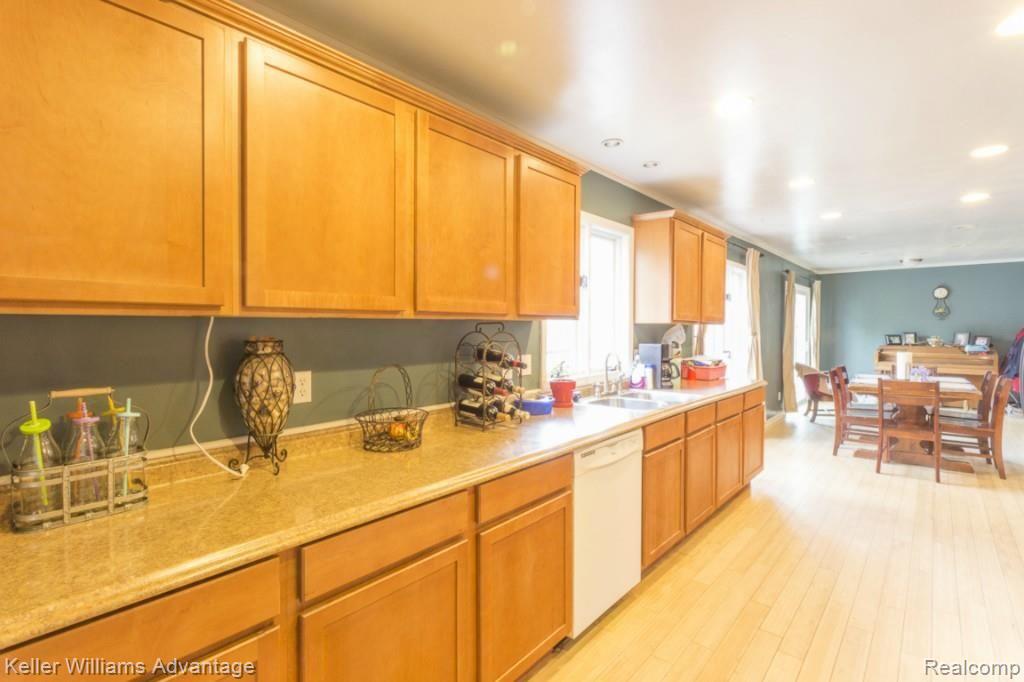 8991 Farmington Road Livonia, MI 48150 - Photo 3 of 31 15-Farmington_8991.jpg