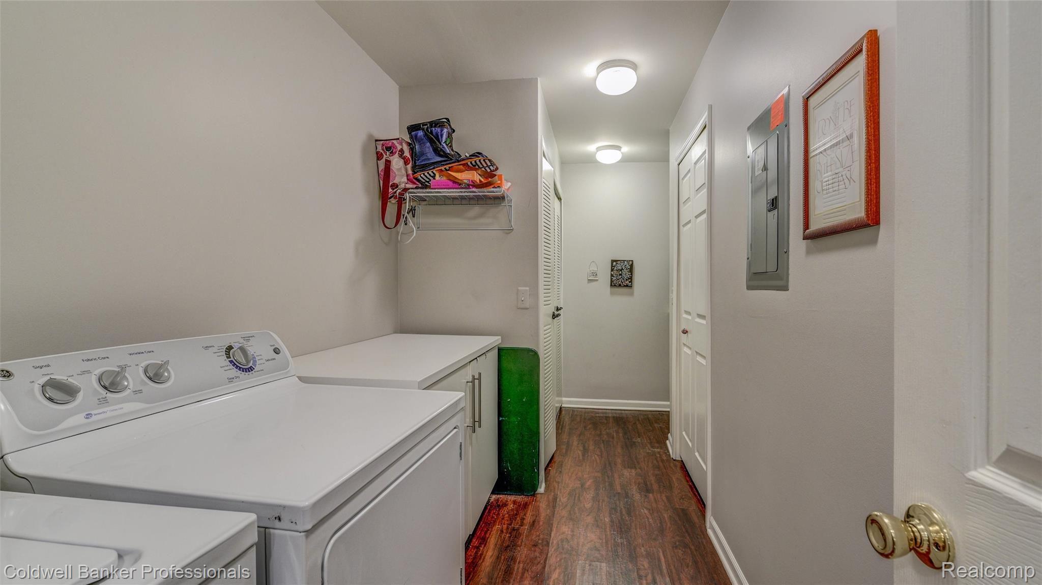 11782 Farmington Road, Unit 86 Livonia, MI 48150 - Photo 11 of 27 24-11782 Farmington Road-24.jpg