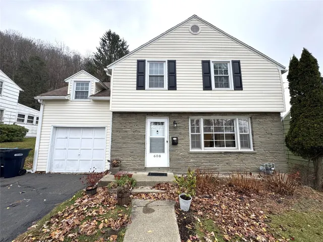 $2,400 | 608 Winston Drive, Vestal, NY 13850