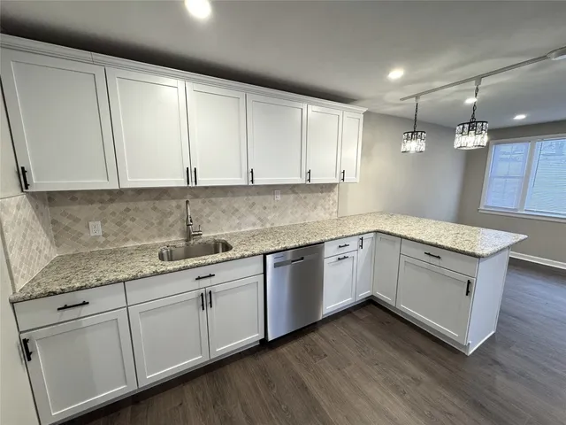 $2,400 | 608 Winston Drive, Vestal, NY 13850