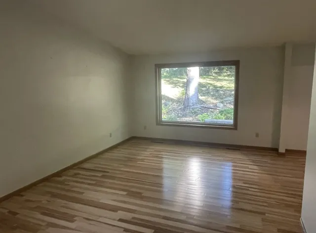 $2,900 | 14810 Lloyds Drive, Minnetonka, MN 55345