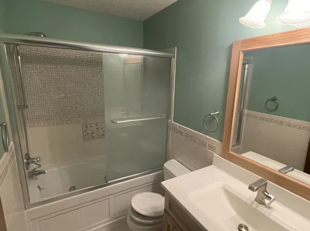 $2,900 | 14810 Lloyds Drive, Minnetonka, MN 55345