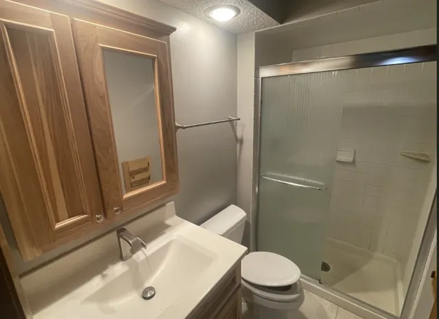 $2,900 | 14810 Lloyds Drive, Minnetonka, MN 55345