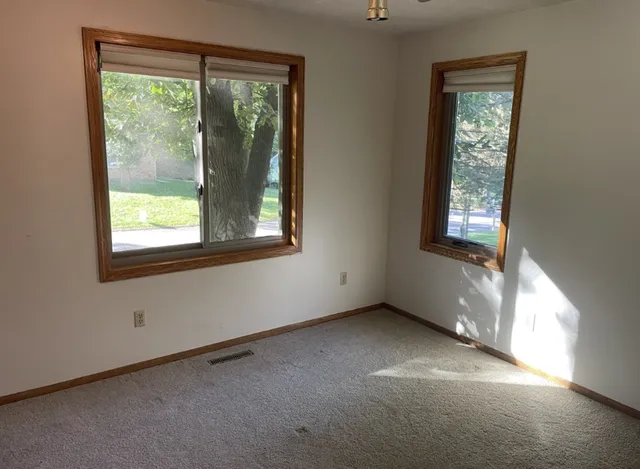 $2,900 | 14810 Lloyds Drive, Minnetonka, MN 55345