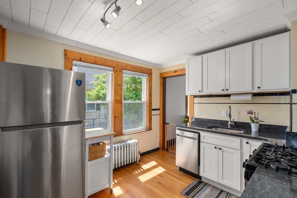 352 Whiting Avenue Dedham, MA 02026 - Photo 4 of 31