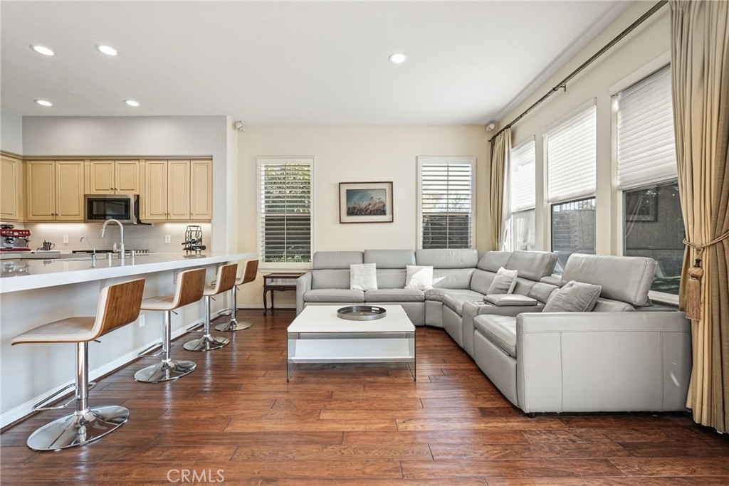 20356 Vía Cellini Porter Ranch, CA 91326 - Photo 11 of 69