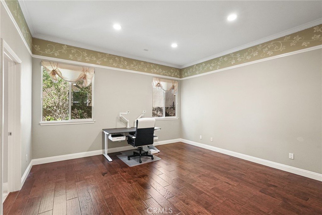 20356 Vía Cellini Porter Ranch, CA 91326 - Photo 27 of 69