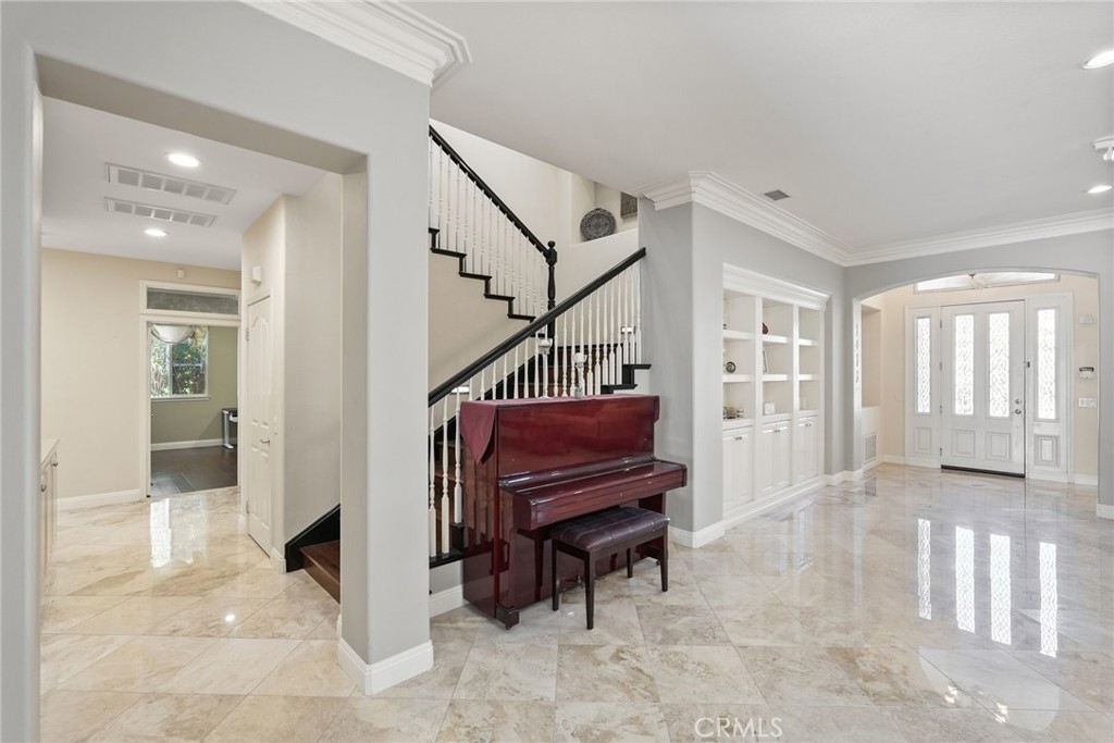 20356 Vía Cellini Porter Ranch, CA 91326 - Photo 33 of 69