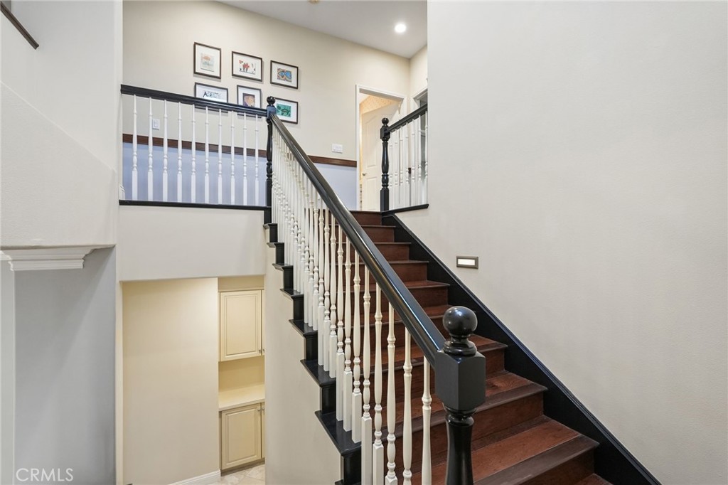 20356 Vía Cellini Porter Ranch, CA 91326 - Photo 34 of 69