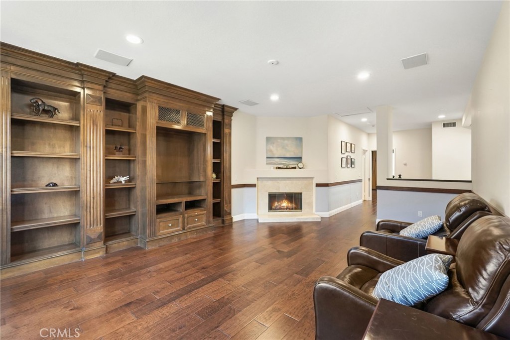 20356 Vía Cellini Porter Ranch, CA 91326 - Photo 37 of 69