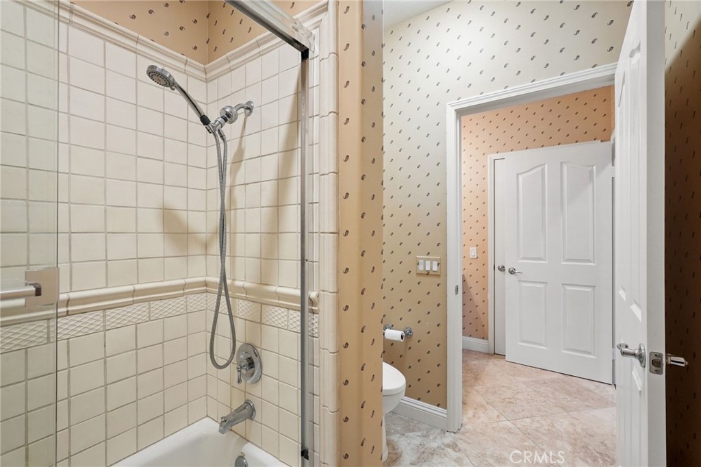 20356 Vía Cellini Porter Ranch, CA 91326 - Photo 42 of 69