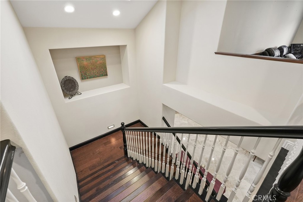 20356 Vía Cellini Porter Ranch, CA 91326 - Photo 45 of 69