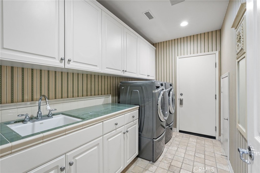 20356 Vía Cellini Porter Ranch, CA 91326 - Photo 46 of 69