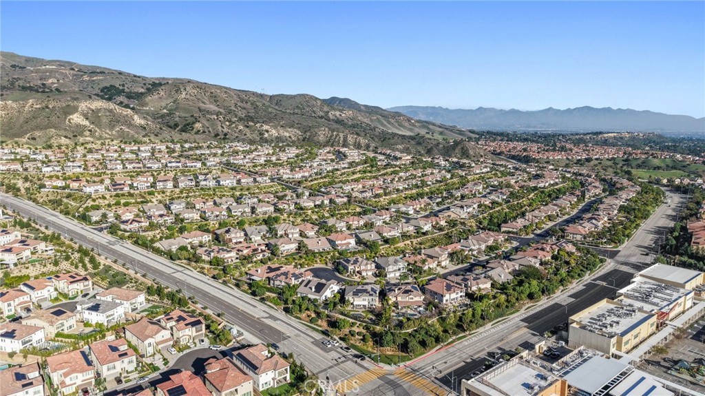 20356 Vía Cellini Porter Ranch, CA 91326 - Photo 61 of 69