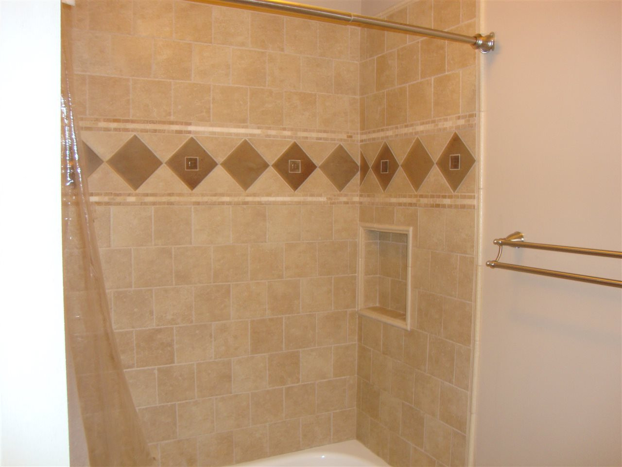 1021 Victoria Square Madison, MS 39110 - Photo 15 of 21 Another view of the master bath