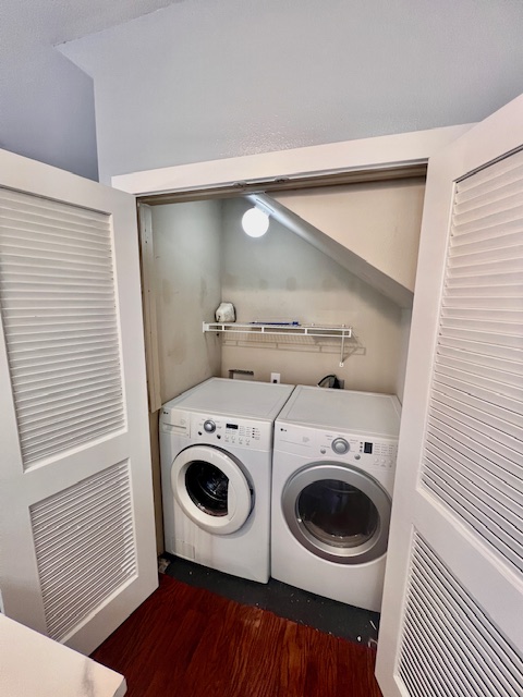1201 Grove Boulevard, Unit 1901 Austin, TX 78741 - Photo 10 of 19 a utility room with dryer and washer