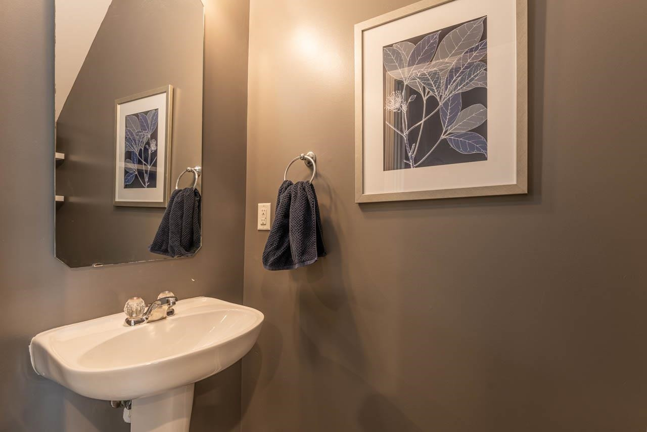 7833 Silverthread Lane Raleigh, NC 27617 - Photo 14 of 32 Powder Room