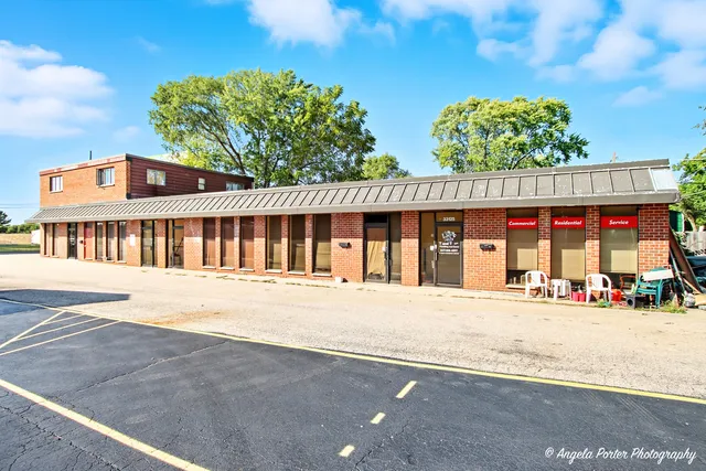 $549,900 | 33125 Highway 45, Grayslake, IL 60030