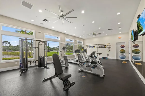 $899,999 | 4764 Southwest Briarwood Court, Stuart, FL 34997