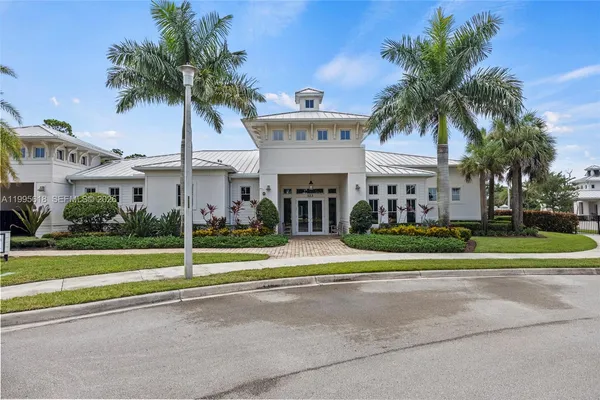 $899,999 | 4764 Southwest Briarwood Court, Stuart, FL 34997