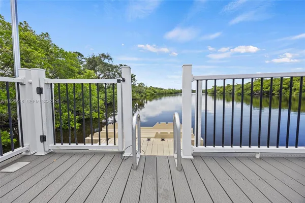 $899,999 | 4764 Southwest Briarwood Court, Stuart, FL 34997