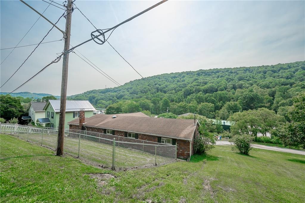 1121 Dixon Road Clymer, PA 15728 - Photo 35 of 37