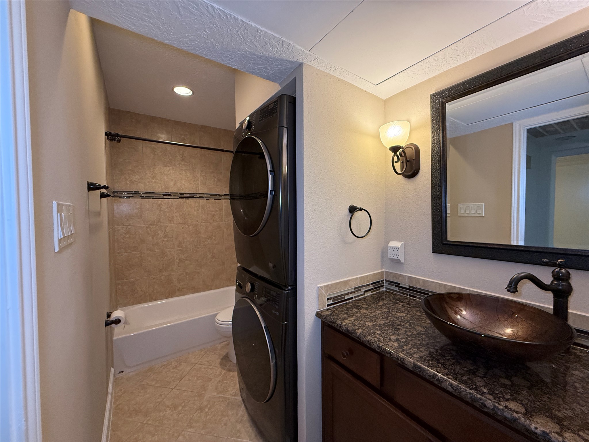 2224 South Piney Point Road, Unit 223 Houston, TX 77063 - Photo 6 of 29