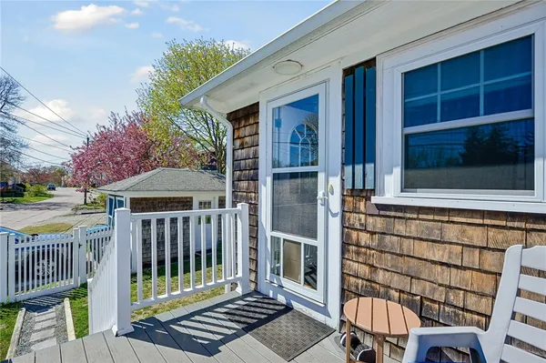 $2,400 | 117 South Atlantic Avenue, Warwick, RI 02888