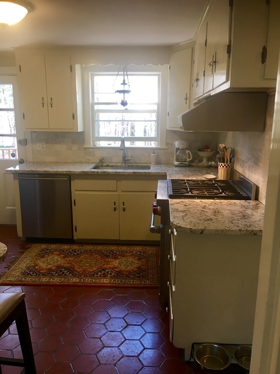 42 Pequot Road Wayland, MA 01778 - Photo 5 of 27 Gallery Image 5