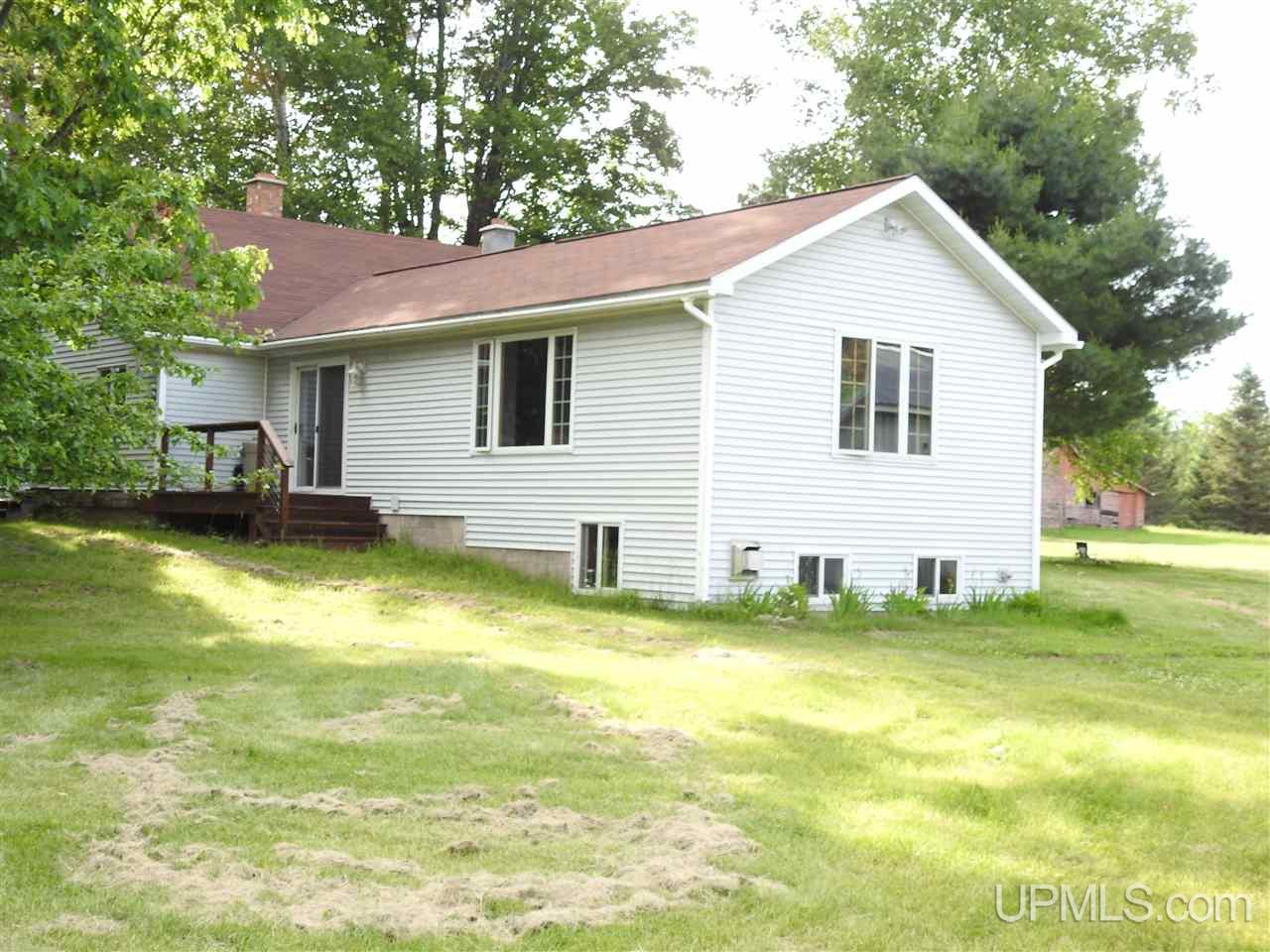 W8804 Merriman W Road Iron Mountain, MI 49801 - Photo 3 of 41