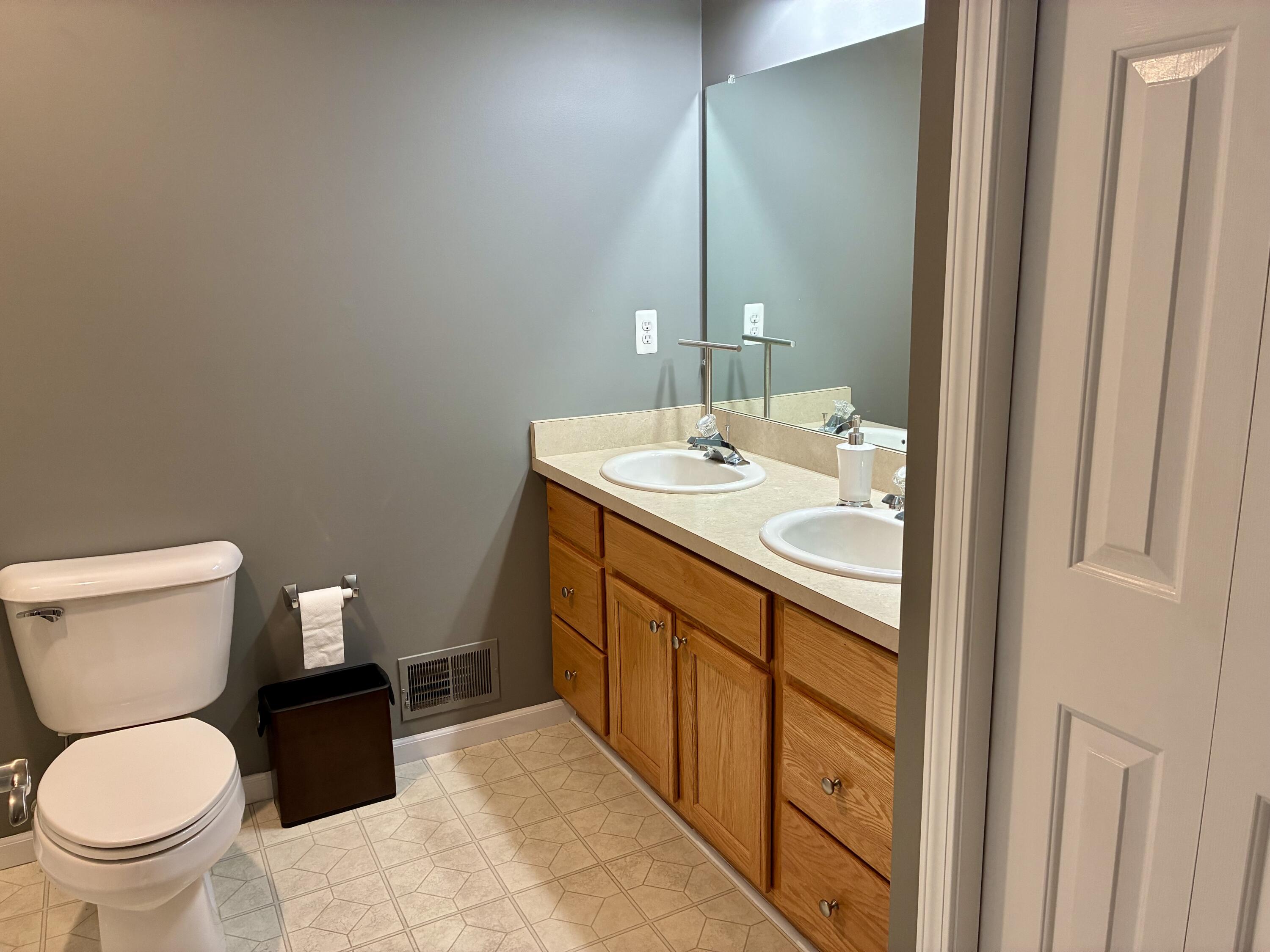 571 Sycamore Circle Saline, MI 48176 - Photo 14 of 34 IMG_0182