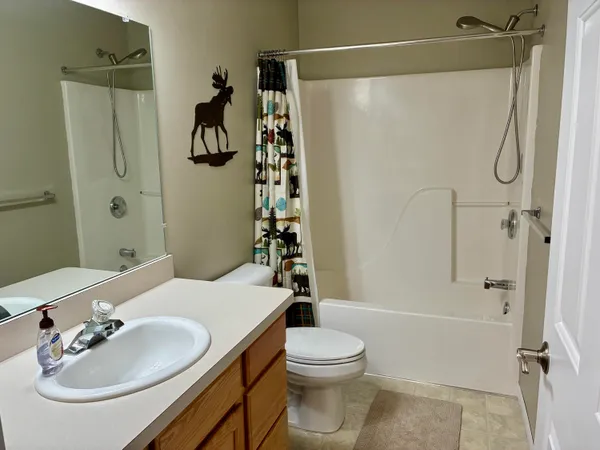 $2,750 | 571 Sycamore Circle, Saline, MI 48176