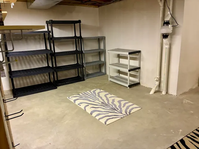 $2,750 | 571 Sycamore Circle, Saline, MI 48176