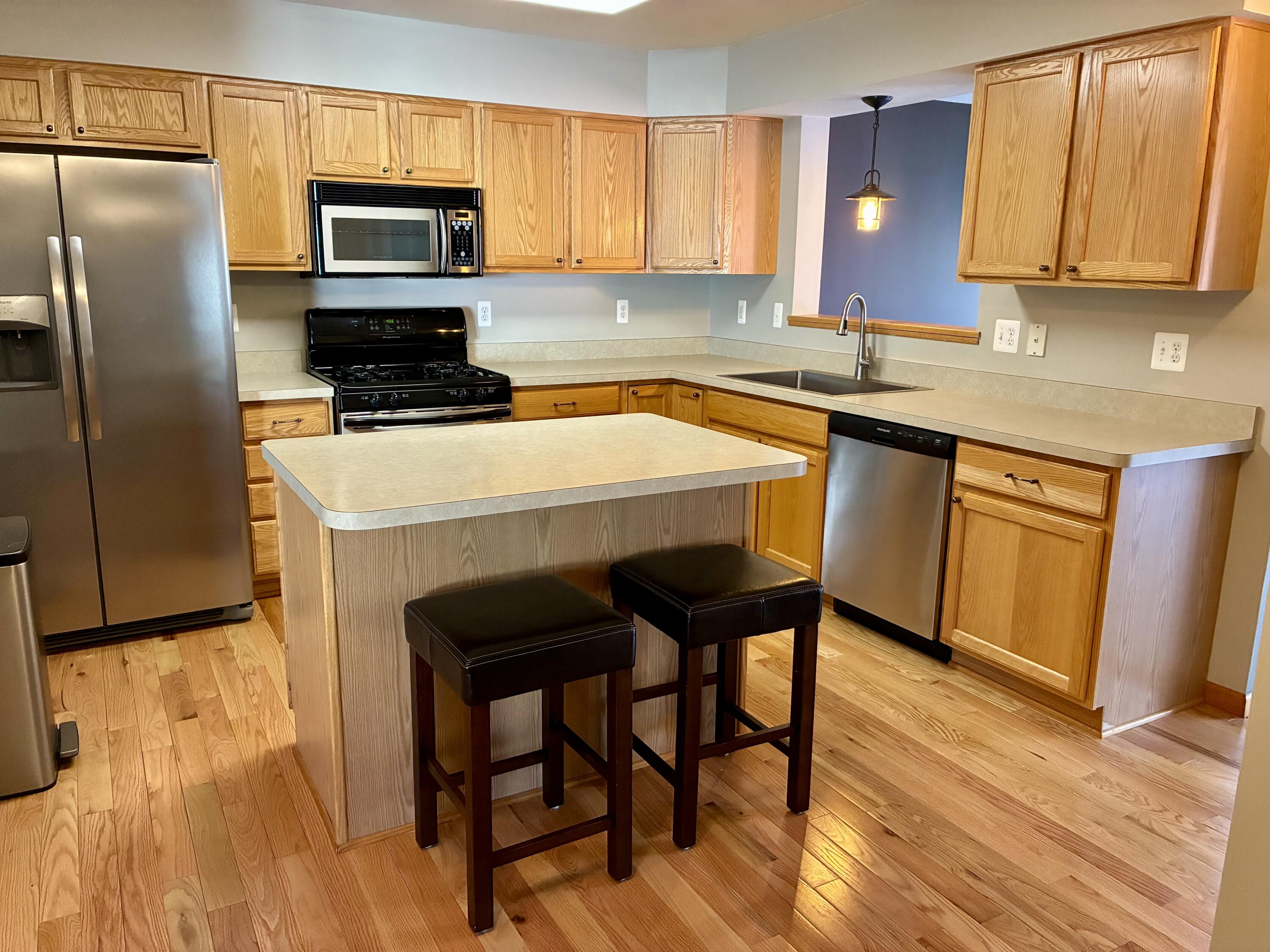 571 Sycamore Circle Saline, MI 48176 - Photo 6 of 34 IMG_0156