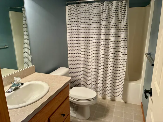 $2,750 | 571 Sycamore Circle, Saline, MI 48176