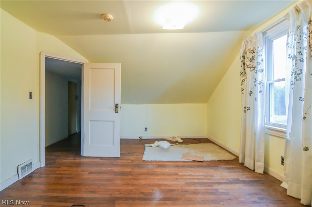 8750 West Pleasant Valley Road Cleveland, OH 44130 - Photo 19 of 25 Bedroom 2