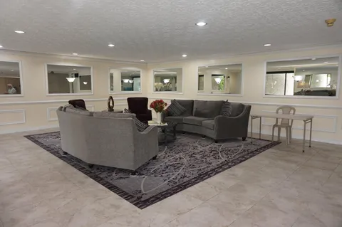 $155,000 | 1570 The Fairway, Unit 512E, Rydal, PA 19046
