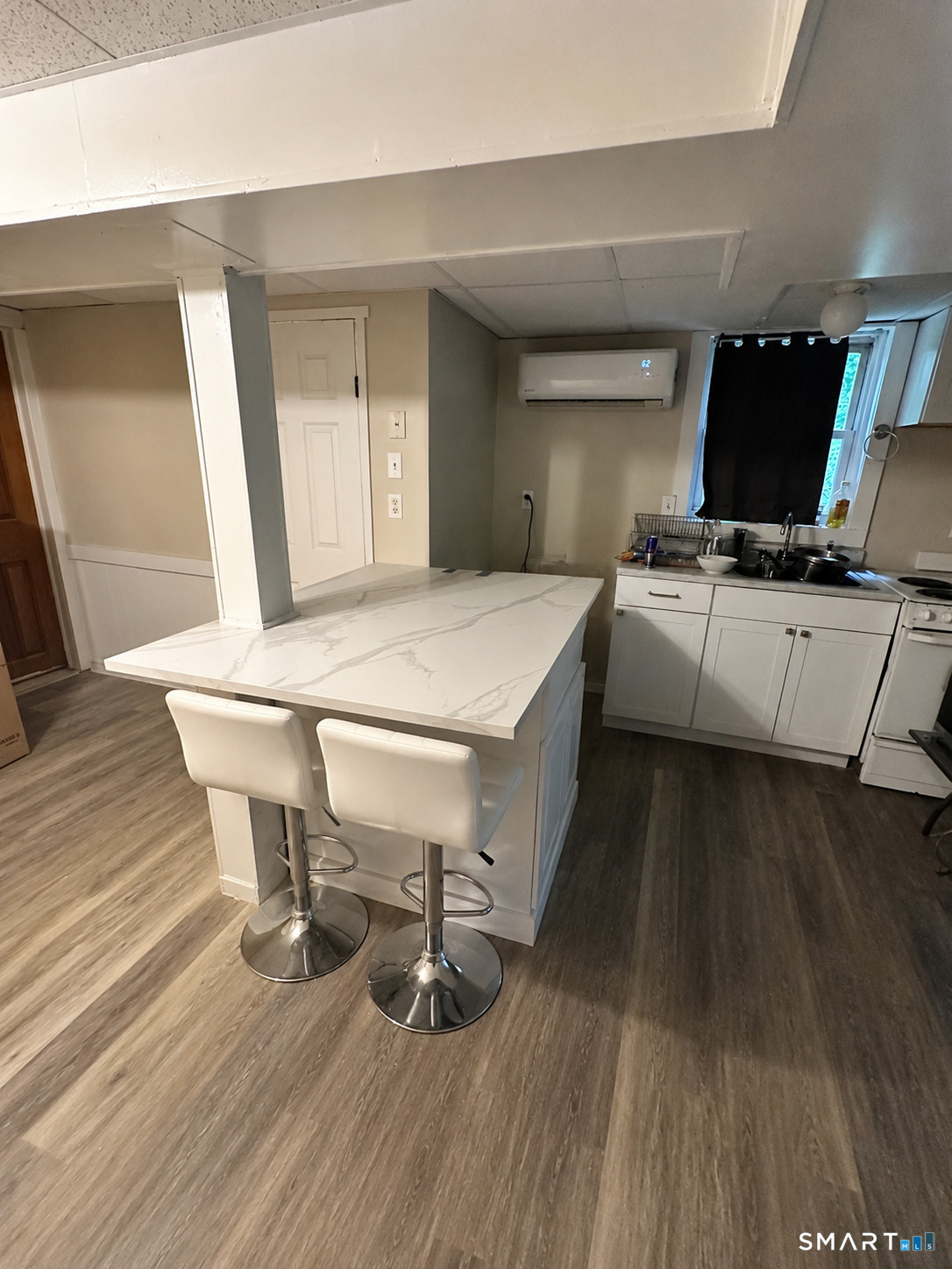 22 Lakeview Street, Unit B East Hampton, CT 06424 - Photo 4 of 16
