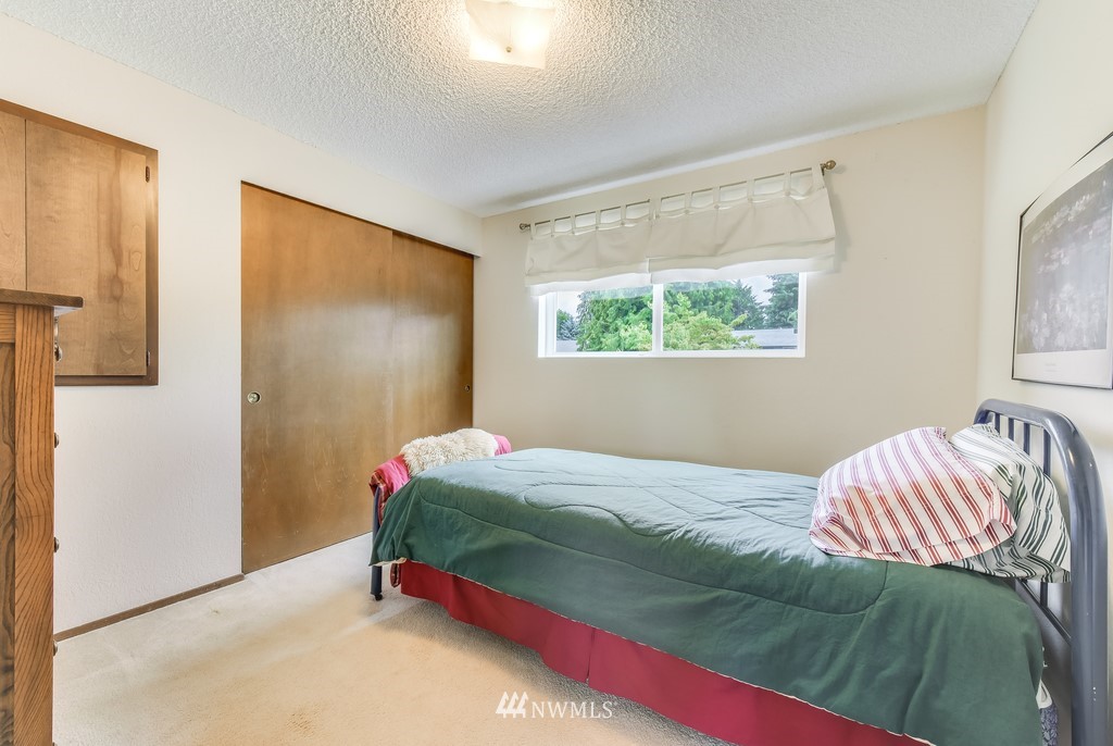 9719 Northeast 204th Place Bothell, WA 98011 - Photo 12 of 23 Gallery Image 12