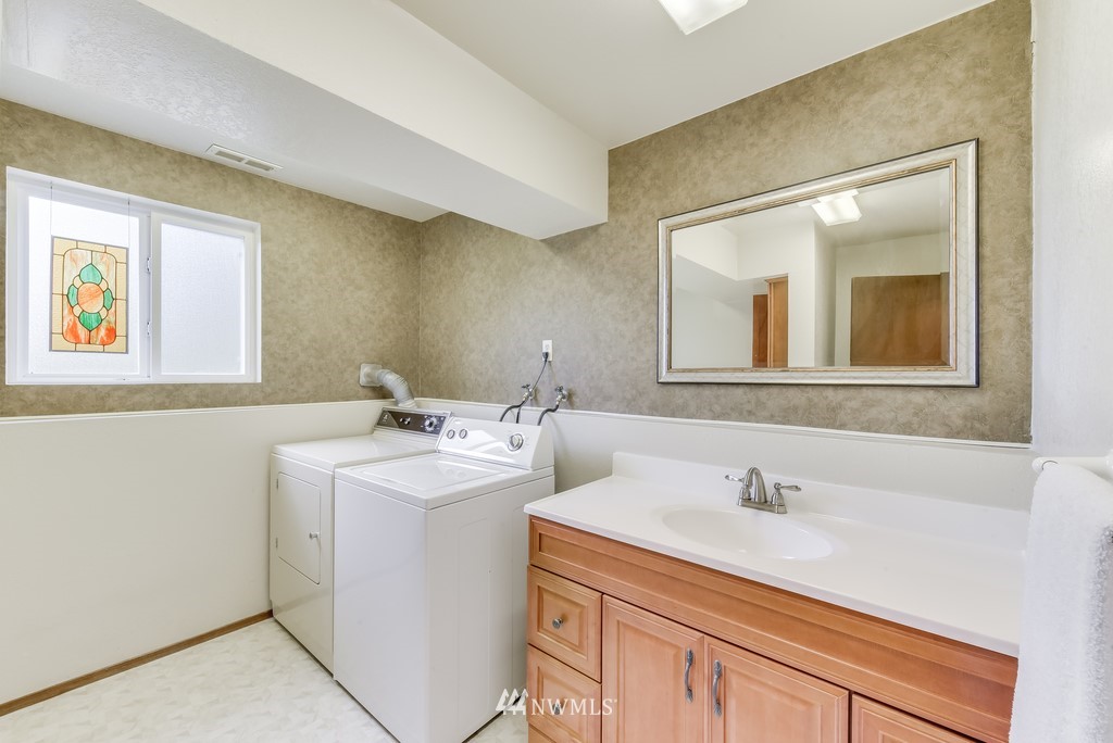 9719 Northeast 204th Place Bothell, WA 98011 - Photo 17 of 23 Gallery Image 17