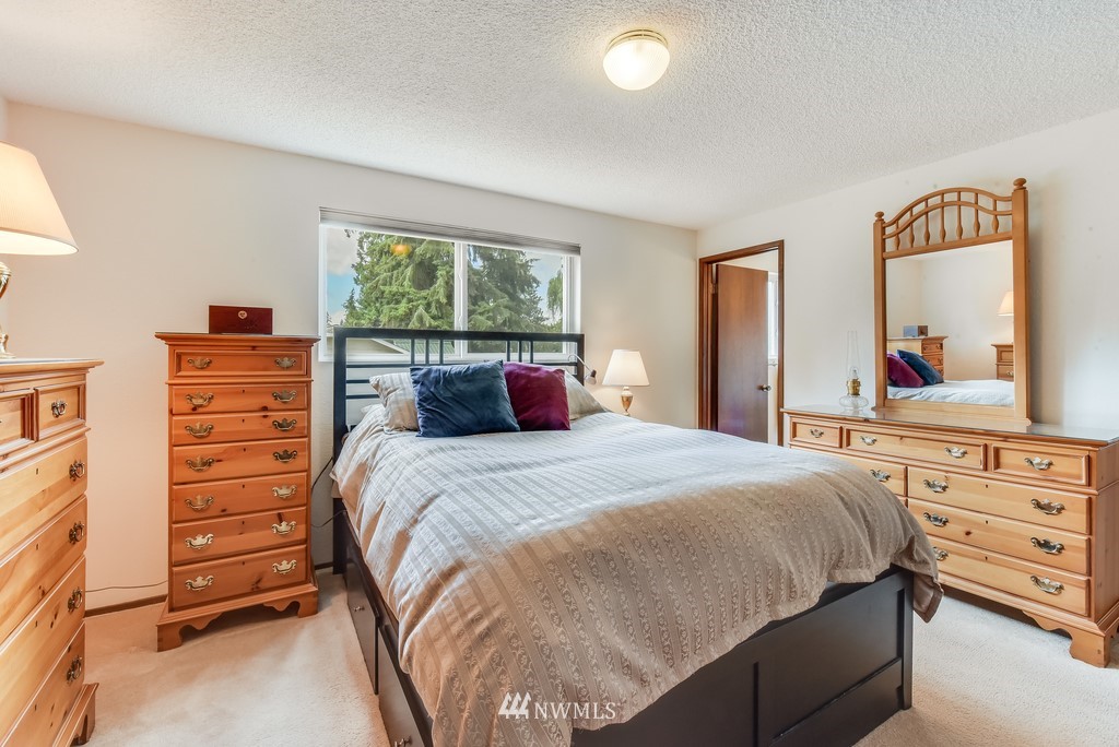 9719 Northeast 204th Place Bothell, WA 98011 - Photo 9 of 23 Gallery Image 9