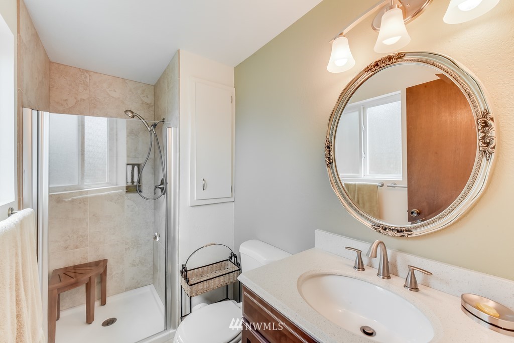 9719 Northeast 204th Place Bothell, WA 98011 - Photo 10 of 23 Gallery Image 10