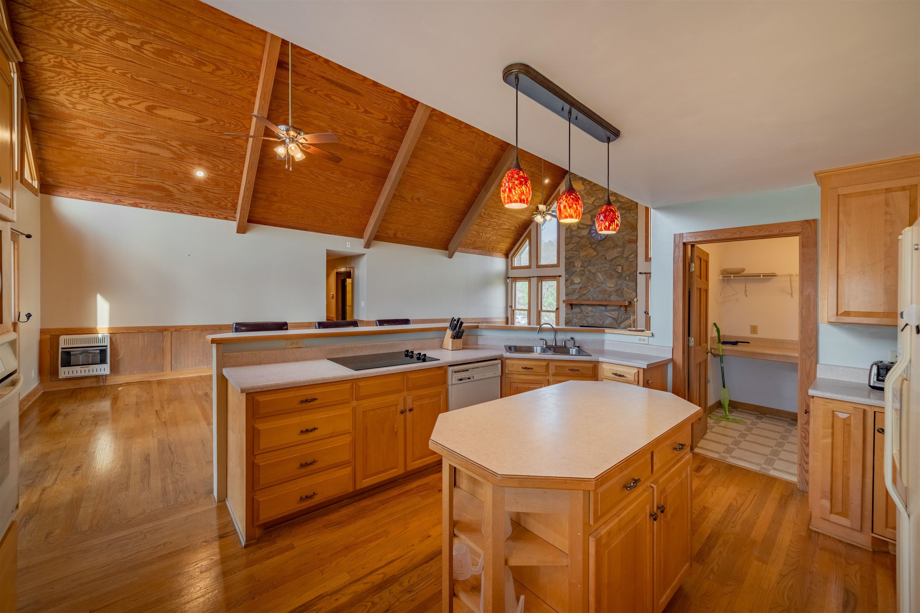 224 Stroupe Estate Road Gaffney, SC 29340 - Photo 5 of 31 Gallery Image 5