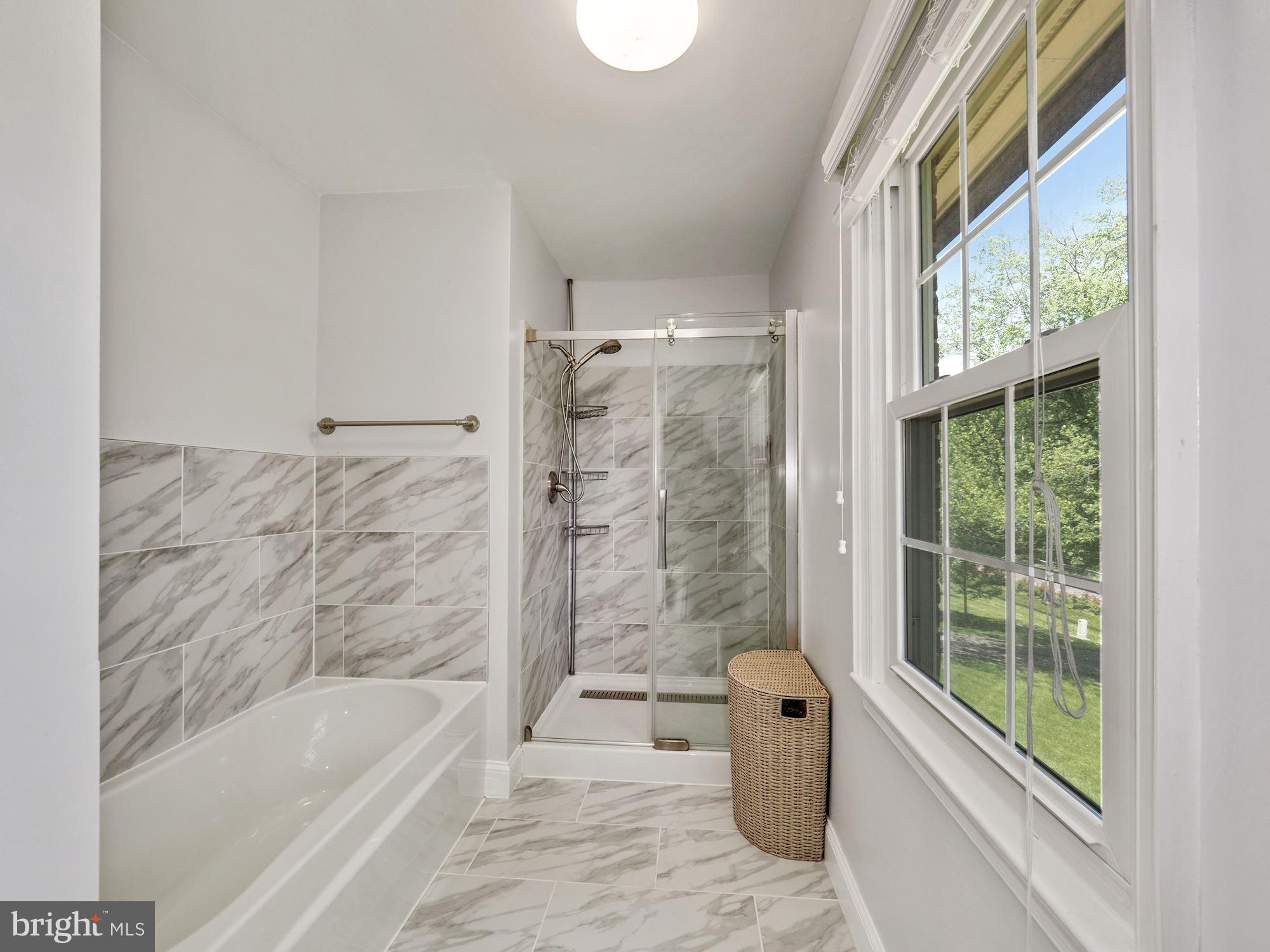 7000 Greentree Road Bethesda, MD 20817 - Photo 17 of 34 Master Bathroom