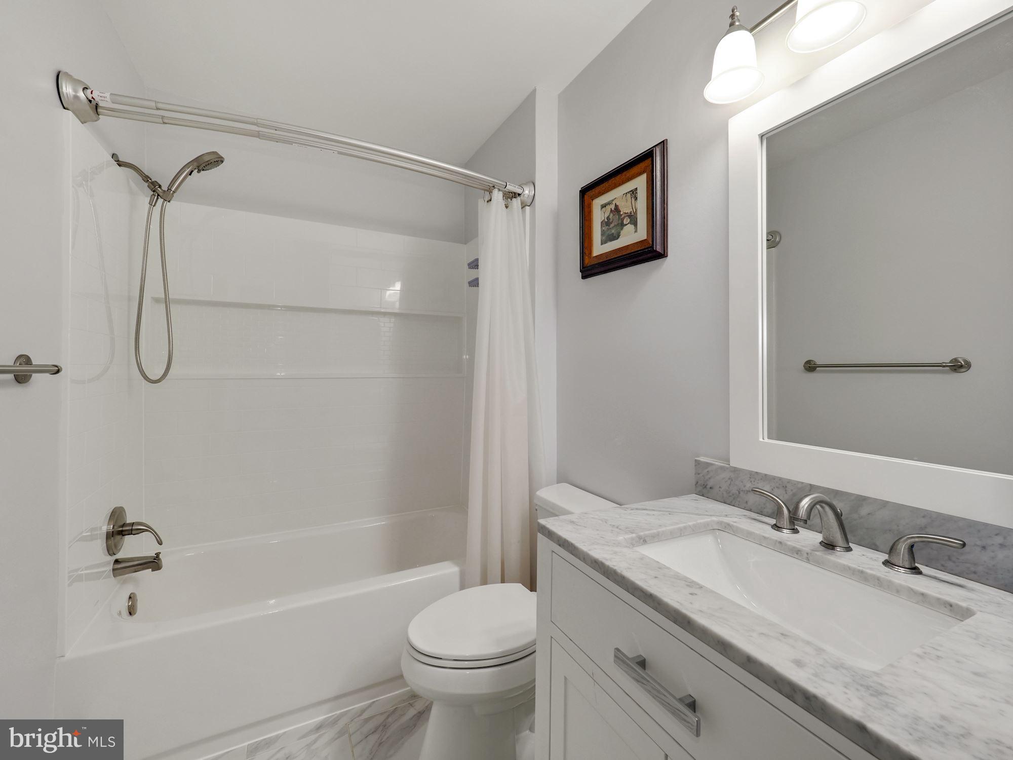 7000 Greentree Road Bethesda, MD 20817 - Photo 20 of 34 Second Full Bath