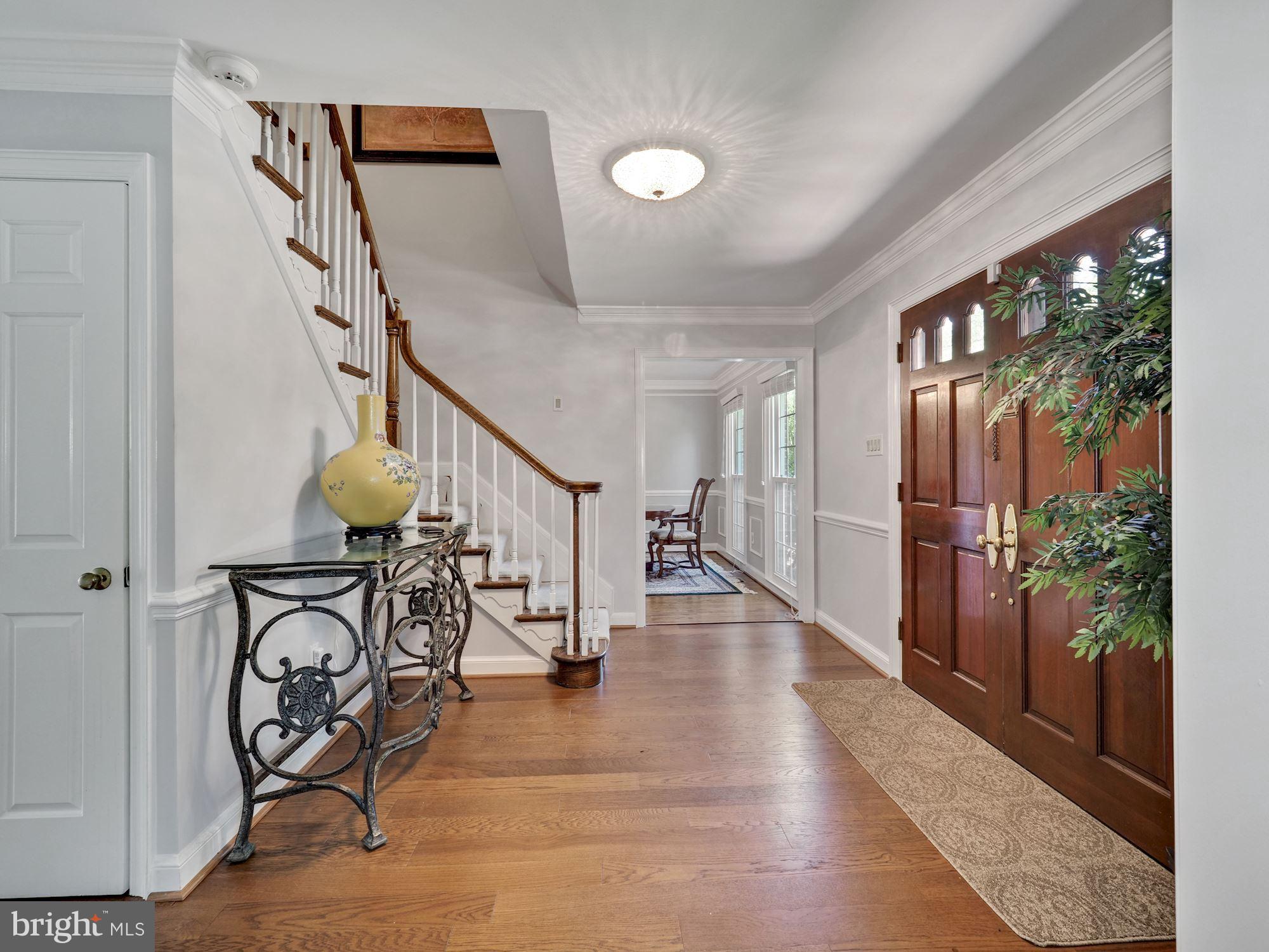 7000 Greentree Road Bethesda, MD 20817 - Photo 5 of 34 Foyer
