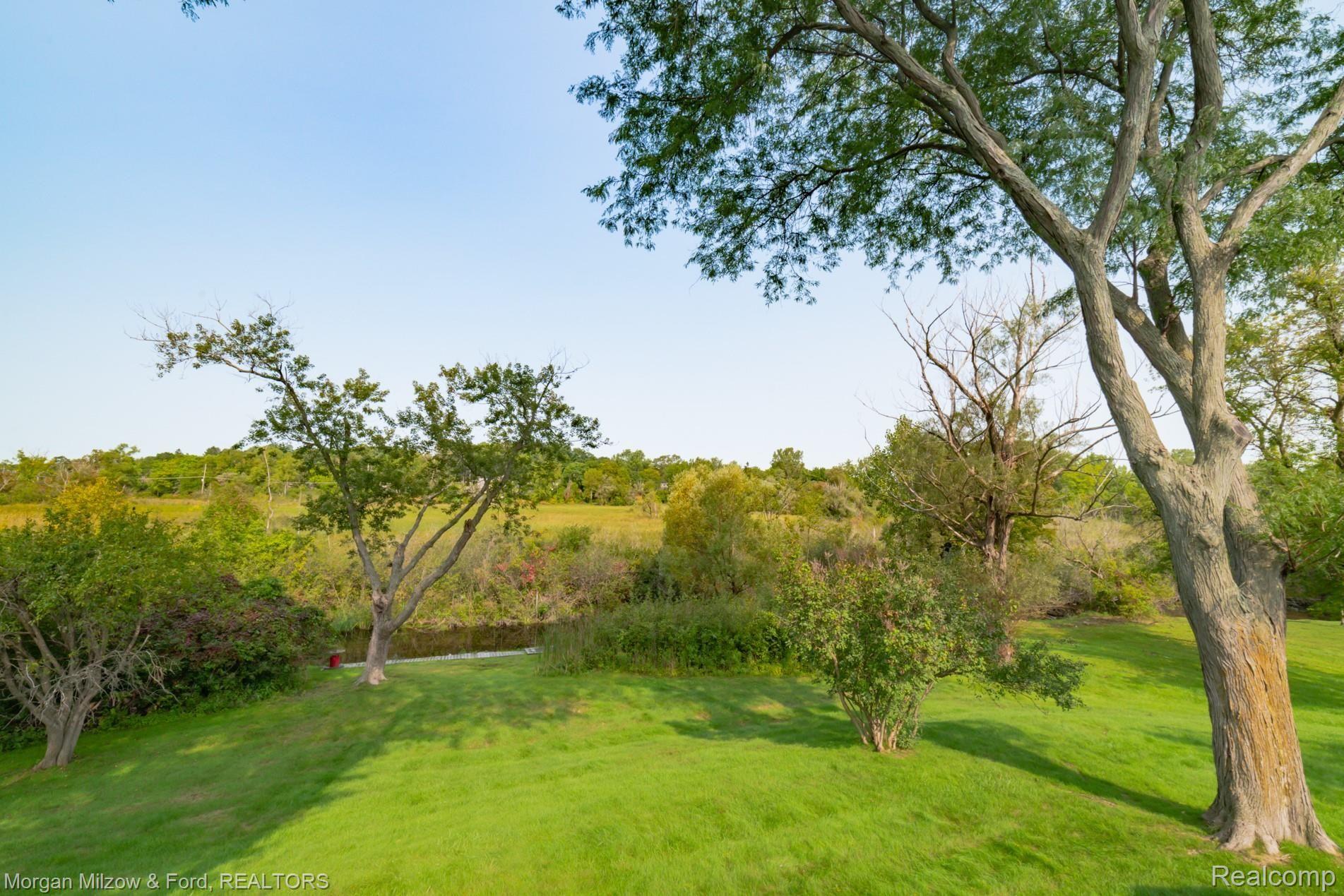 6323 Middle Lake Road Clarkston, MI 48346 - Photo 14 of 41 6323 Middle Lake (14).jpg