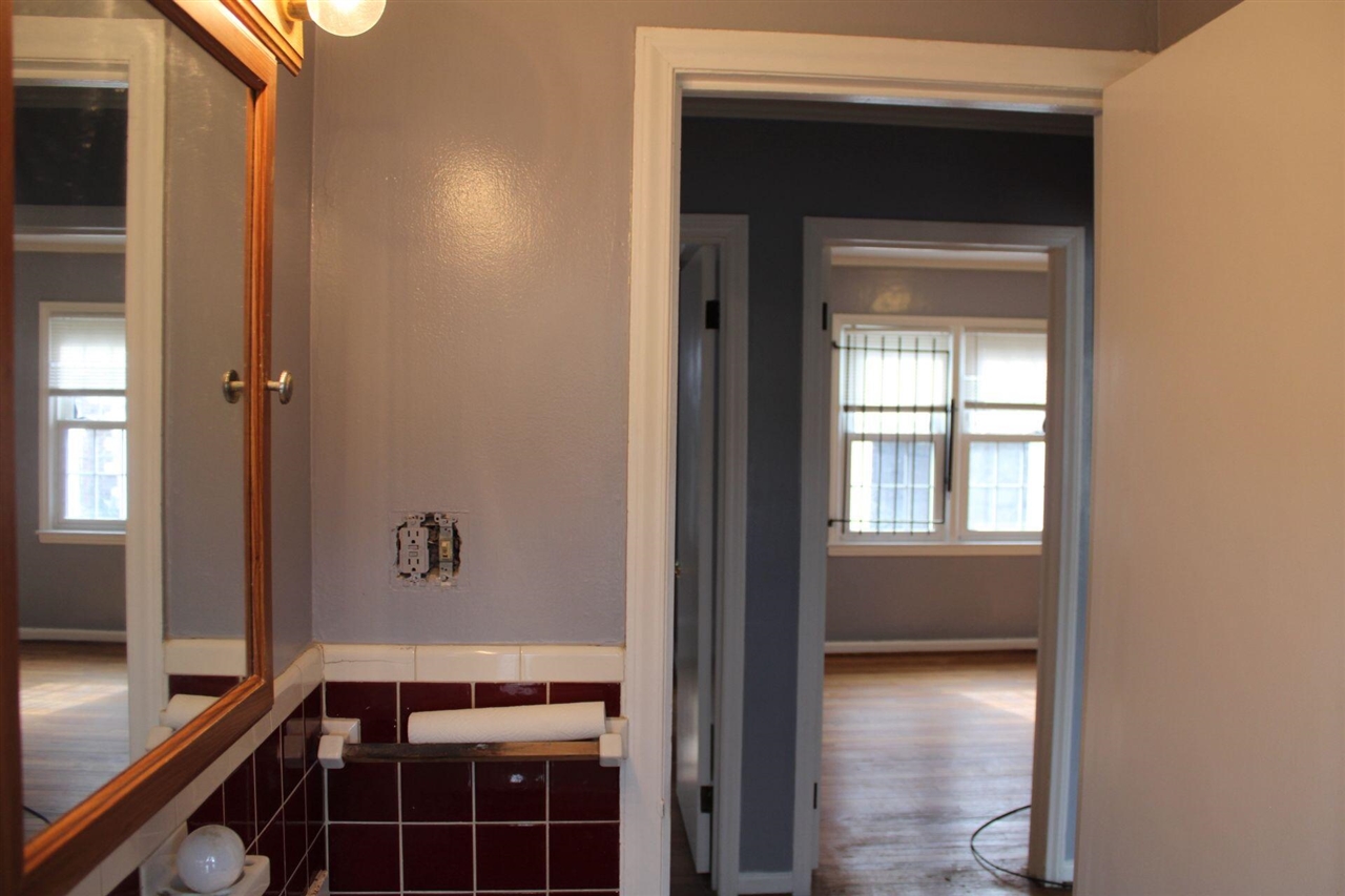 8045 Appoline Street Detroit, MI 48228 - Photo 12 of 39
